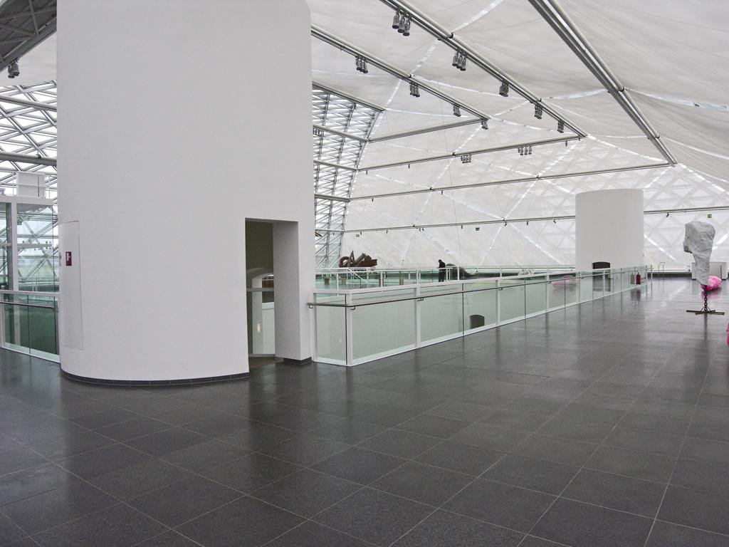 Kunstsammlung K21 – Zeitgenössische Kunst im historischen Ständehaus.