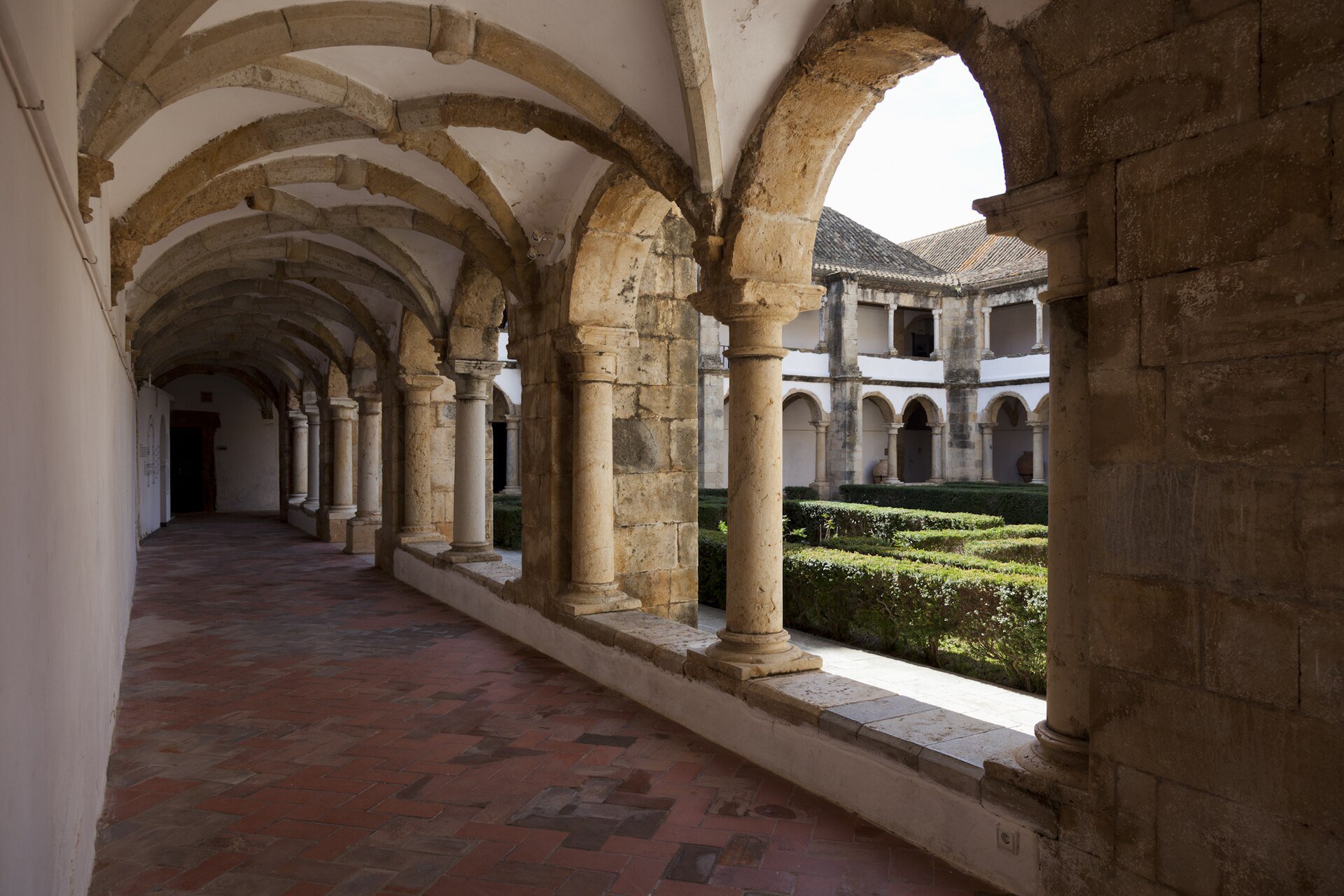 Museu Municipal de Faro – Archäologisches Museum im ehemaligen Kloster.