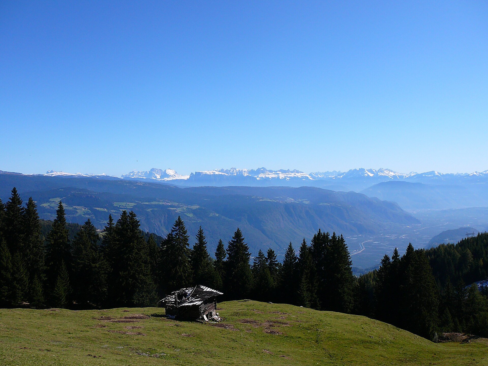Vigiljoch – Autofreier Bergrücken oberhalb von Lana mit Panoramablick.